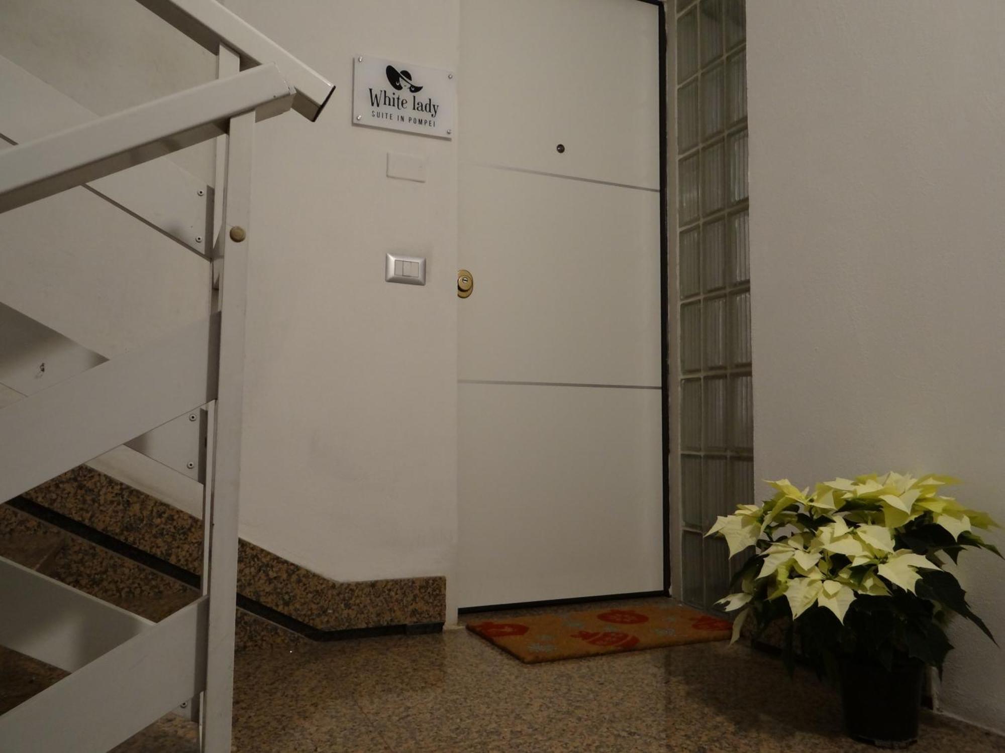 White Lady B&B Pompei Dış mekan fotoğraf